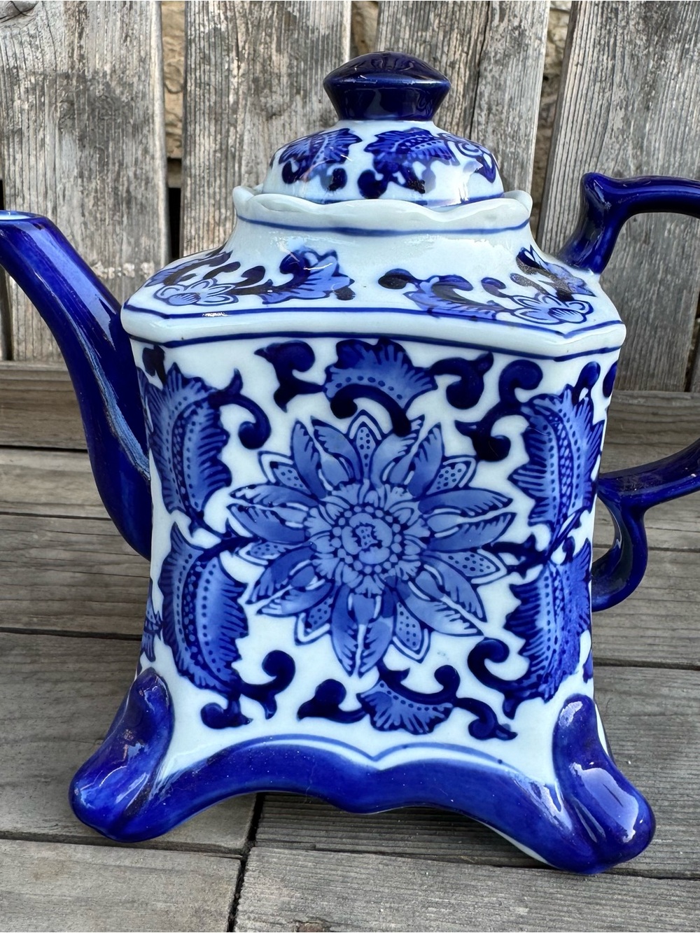 Rare 1980s Seymour Mann "China Mud" Blue & White Porcelain Teapot
